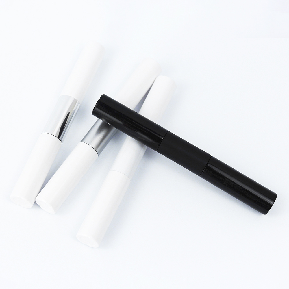 Зошто Lash Bond и Seal Lash Lesh for Lash Clasters е задолжително за вашата чанта за шминка